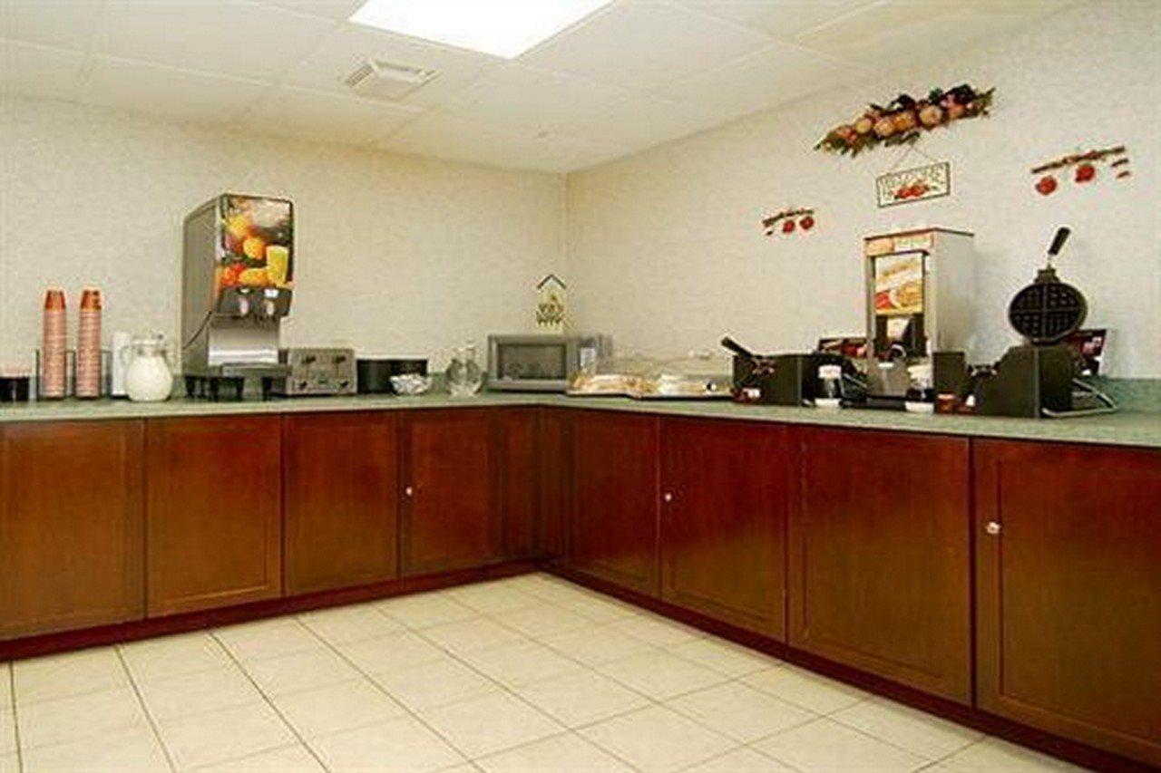 Baymont By Wyndham Bartonsville Poconos Экстерьер фото
