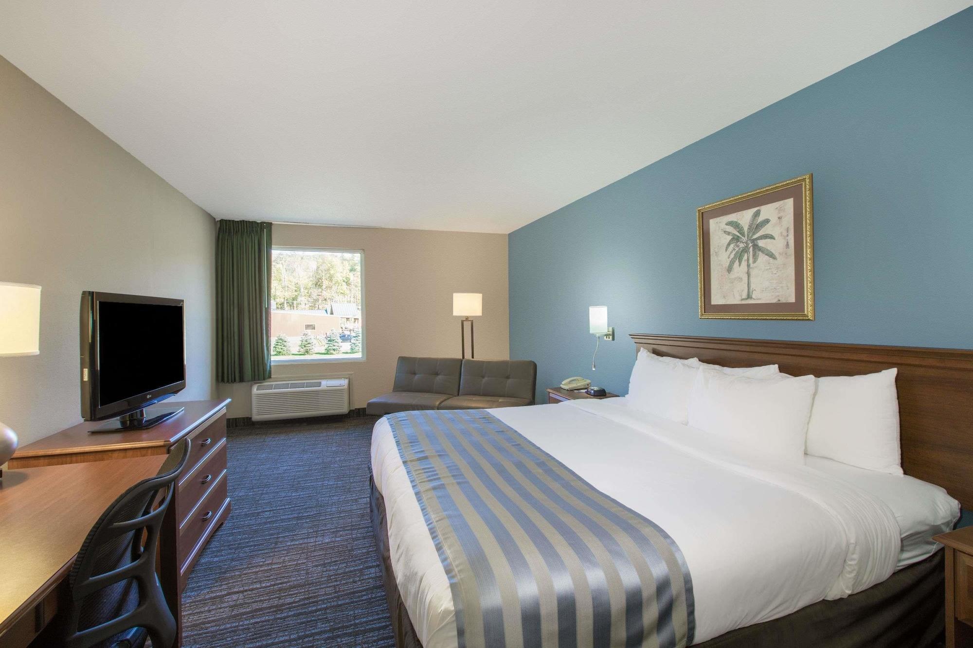 Baymont By Wyndham Bartonsville Poconos Экстерьер фото