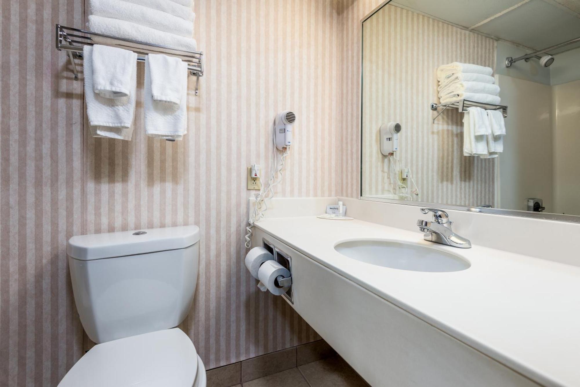 Baymont By Wyndham Bartonsville Poconos Экстерьер фото