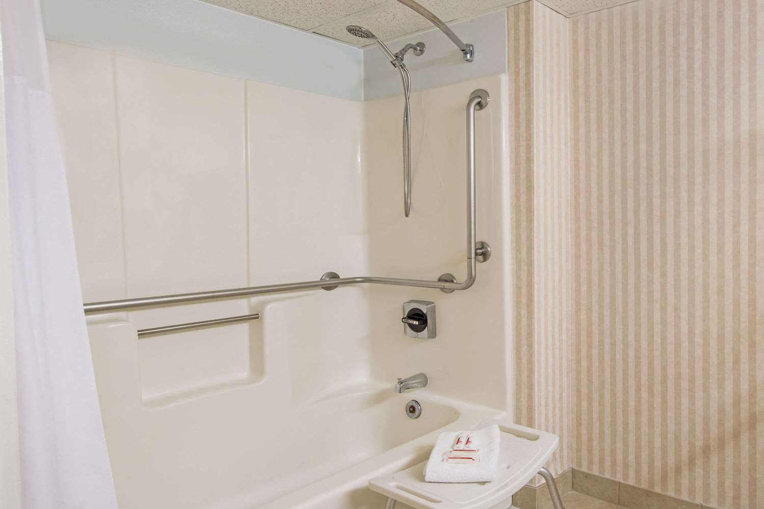 Baymont By Wyndham Bartonsville Poconos Экстерьер фото
